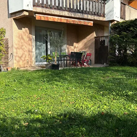 Lägenhet Avec Jardin A 2 Pas Du *